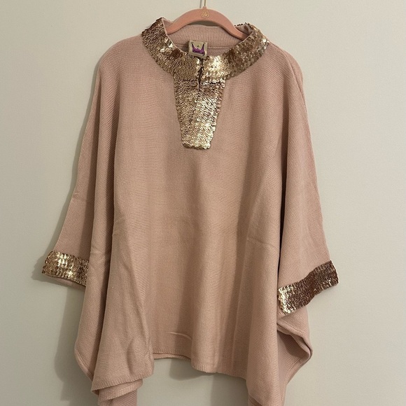 Gold Sequin Trim armed Poncho - Picture 1 of 8